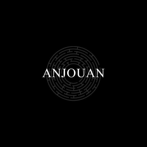 Anjouan — Indices Parfums, visuel typographique sur fond noir.